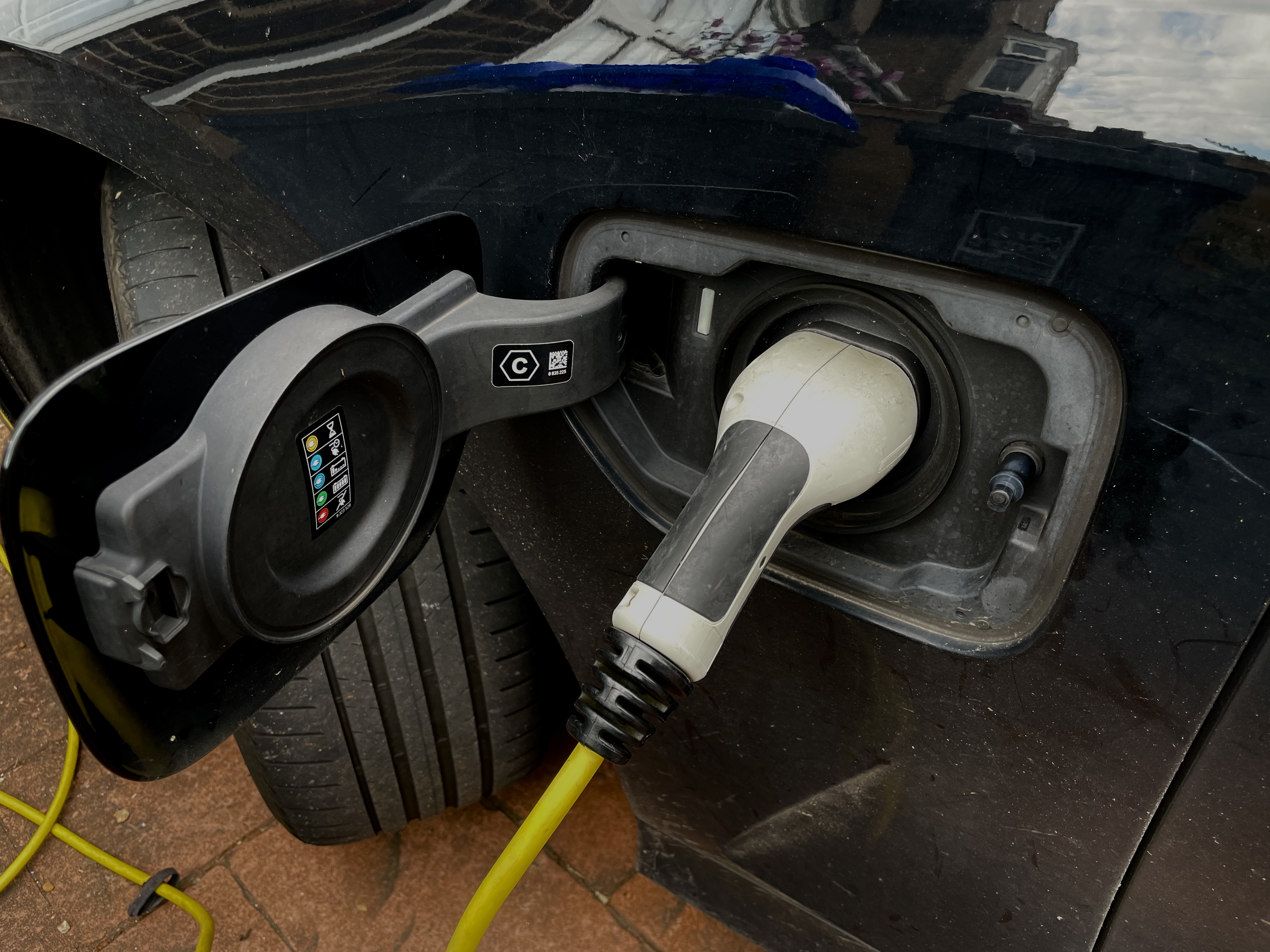 Worthing Residents Invited to Share Views on New EV Chargepoints